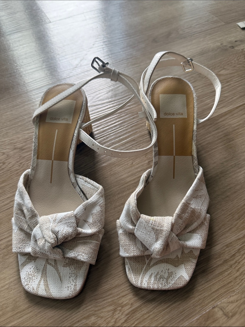 Dolce Vita White Floral Knot Ankle-Strap Block Heel Sandals